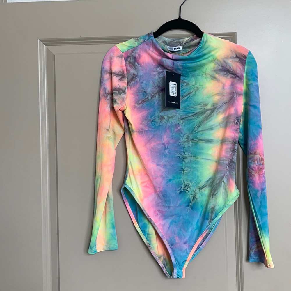 NEW NEVER WORN BODYSUIT